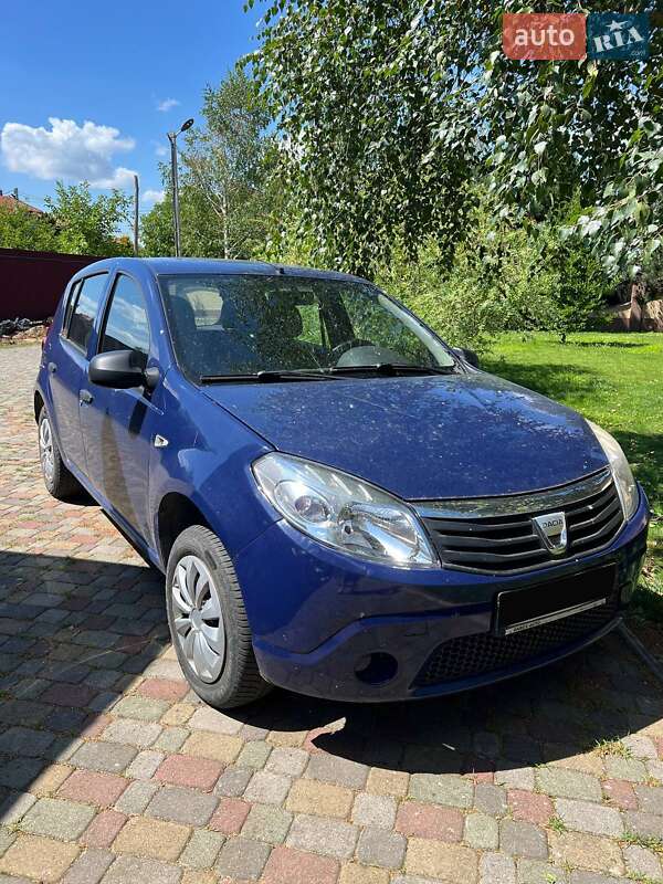 Хэтчбек Dacia Sandero 2009 в Ужгороде
