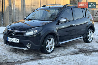 Хетчбек Renault Sandero 2013 в Лубнах