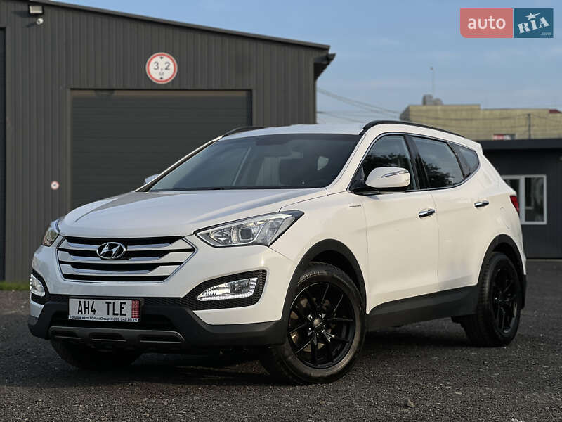 Внедорожник / Кроссовер Hyundai Santa FE 2013 в Ужгороде