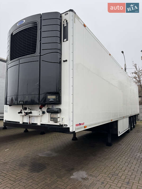 Рефрижератор полуприцеп Schmitz Cargobull SCB S3B 2015 в Виннице