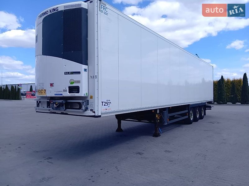 Рефрижератор напівпричіп Schmitz Cargobull SCB S3T 2015 в Львові