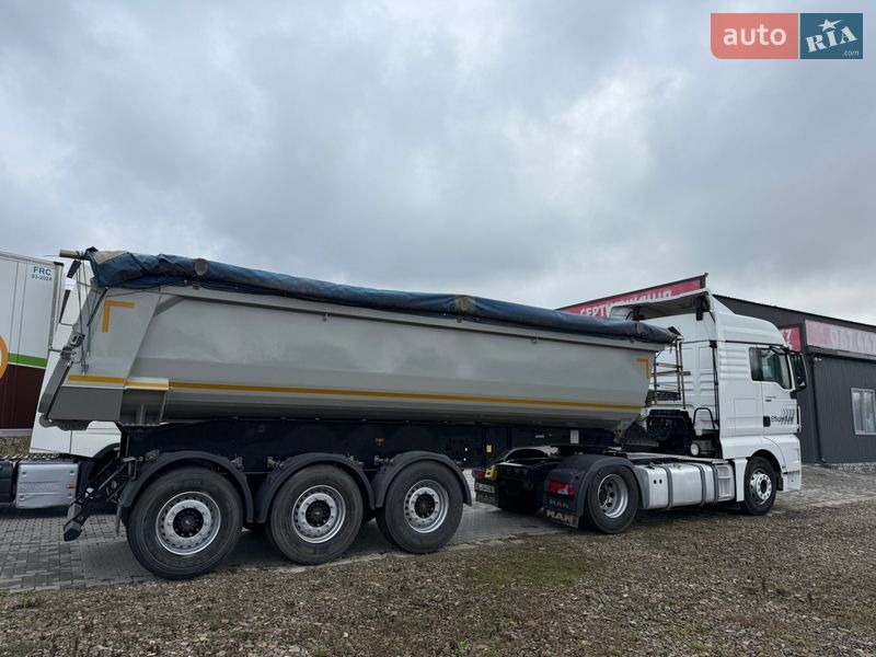 Самосвал полуприцеп Schmitz SCB 2016 в Черновцах