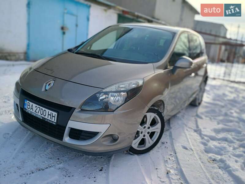 Минивэн Renault Scenic 2010 в Кропивницком Минивэн Renault Scenic 2010 в Кропивницком