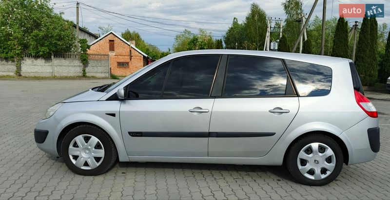Минивэн Renault Scenic 2005 в Городке