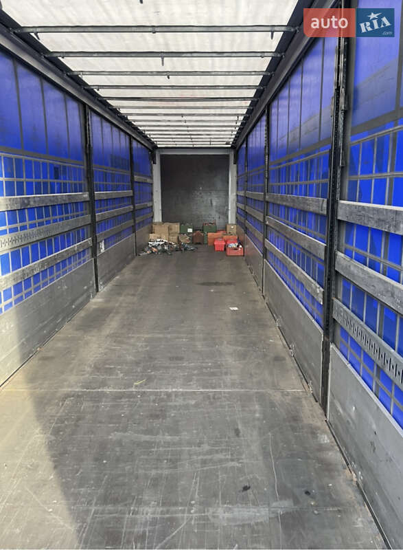 Тентований борт (штора) - напівпричіп Krone SD 2016 в Кременчуці