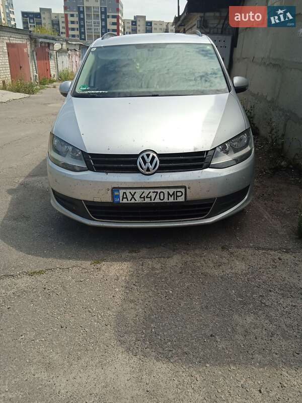 Минивэн Volkswagen Sharan 2011 в Харькове