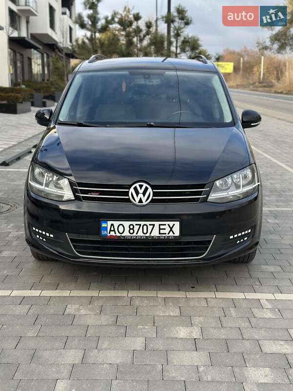 Минивэн Volkswagen Sharan 2011 в Тячеве