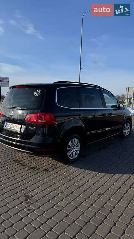 Минивэн Volkswagen Sharan 2011 в Городке