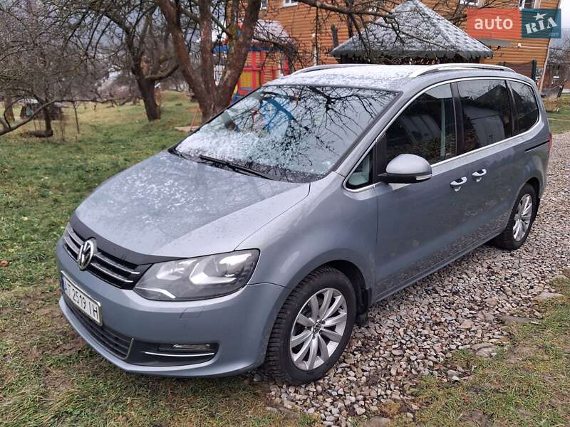 Минивэн Volkswagen Sharan 2010 в Яремче