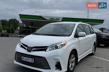 Мінівен Toyota Sienna 2019 в Хмельницькому