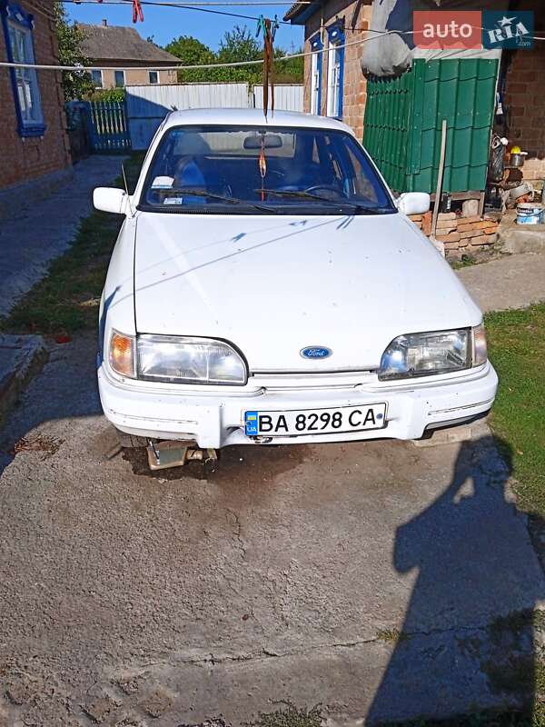 Лифтбек Ford Sierra 1987 в Знаменке Лифтбек Ford Sierra 1987 в Знаменке