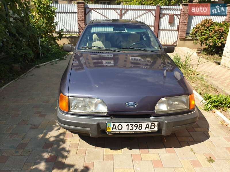 Седан Ford Sierra 1987 в Ужгороде