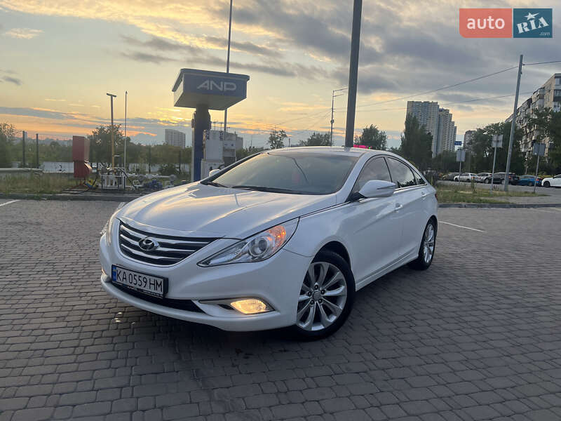 Седан Hyundai Sonata 2014 в Киеве