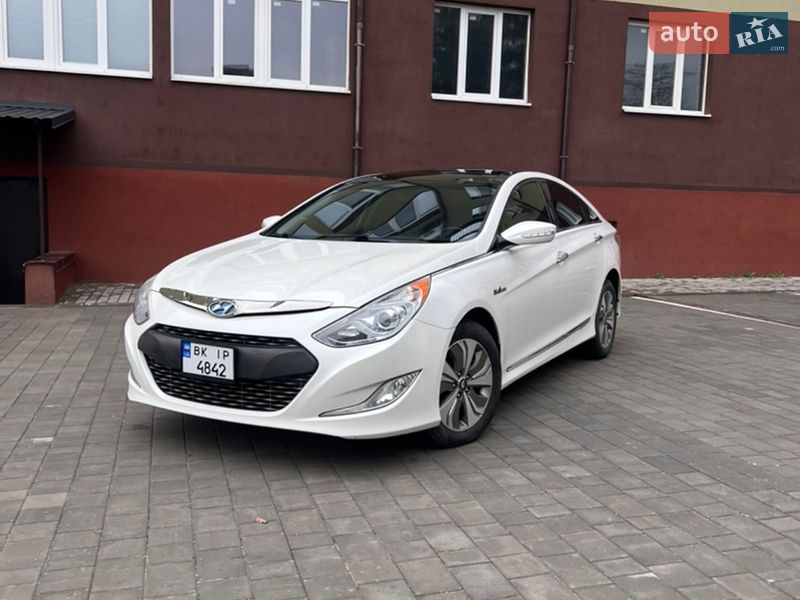 Седан Hyundai Sonata 2014 в Нетешине