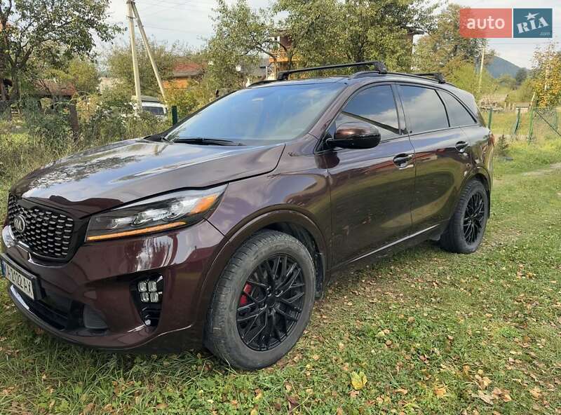 Внедорожник / Кроссовер Kia Sorento 2015 в Микуличине