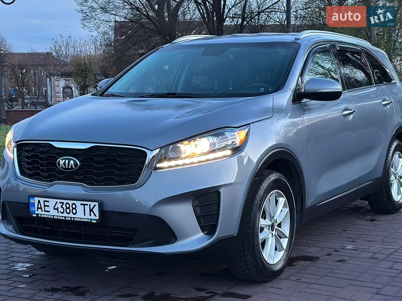 Внедорожник / Кроссовер Kia Sorento 2019 в Днепре