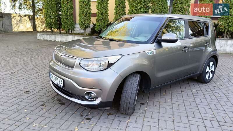 Внедорожник / Кроссовер Kia Soul 2017 в Ровно