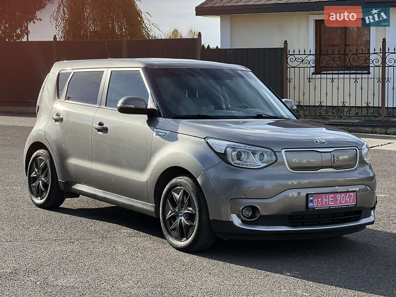 Внедорожник / Кроссовер Kia Soul 2016 в Владимире Внедорожник / Кроссовер Kia Soul 2016 в Владимире