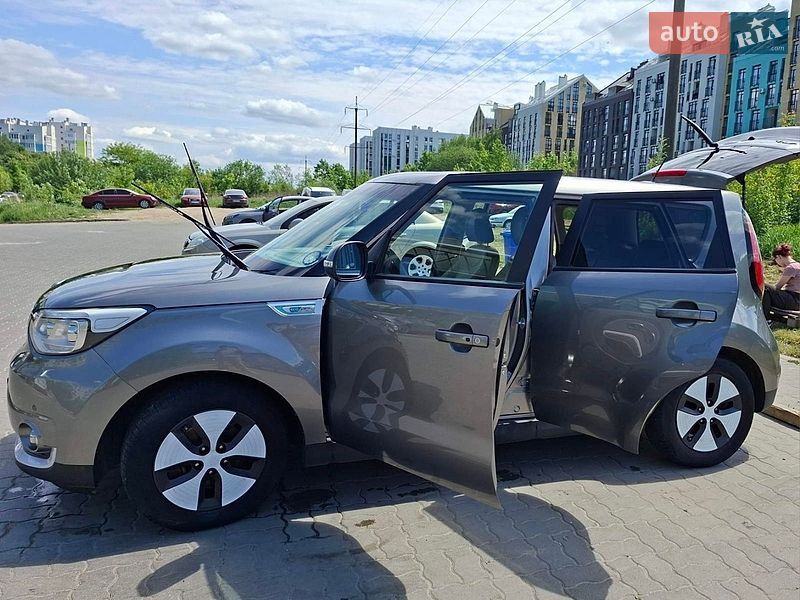 Внедорожник / Кроссовер Kia Soul 2015 в Львове