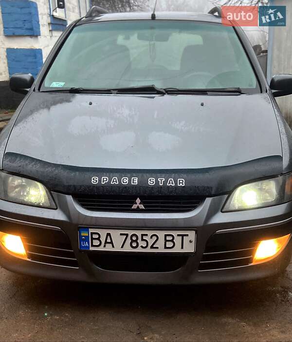 Минивэн Mitsubishi Space Star 2003 в Ольшанке Минивэн Mitsubishi Space Star 2003 в Ольшанке