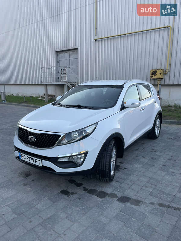 Позашляховик / Кросовер Kia Sportage 2015 в Львові