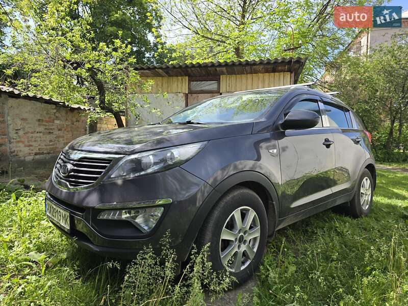Внедорожник / Кроссовер Kia Sportage 2012 в Харькове