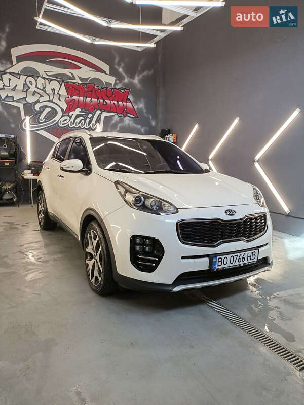 Внедорожник / Кроссовер Kia Sportage 2016 в Тернополе