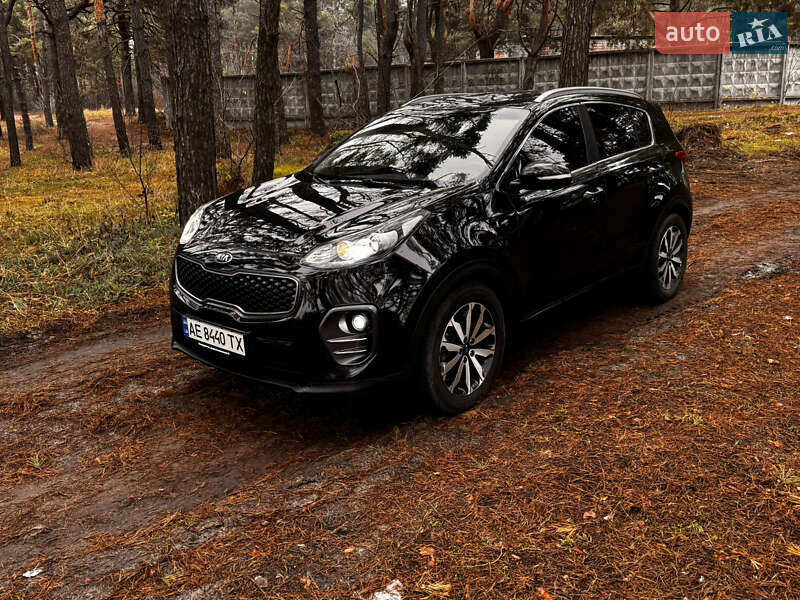 Внедорожник / Кроссовер Kia Sportage 2016 в Киеве