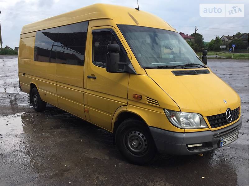 Микроавтобус Mercedes-Benz Sprinter 2004 в Шумске