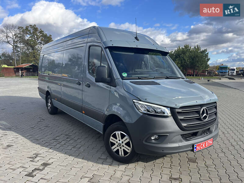 Грузопассажирский фургон Mercedes-Benz Sprinter 2024 в Луцке