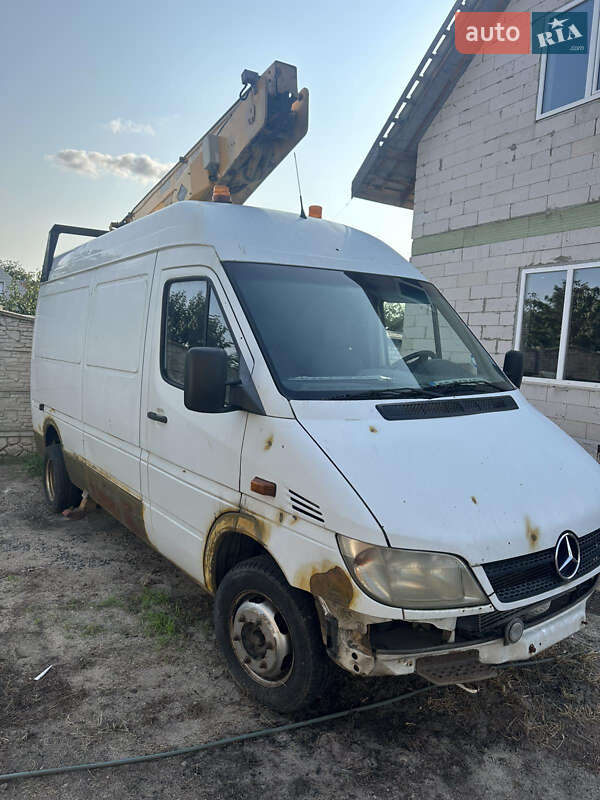 Автовышка Mercedes-Benz Sprinter 2005 в Кременчуге Автовышка Mercedes-Benz Sprinter 2005 в Кременчуге