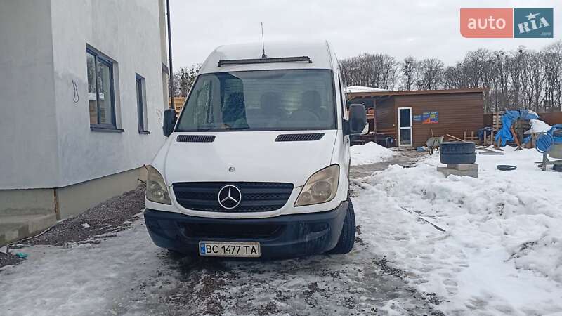 Грузовой фургон Mercedes-Benz Sprinter 2009 в Львове