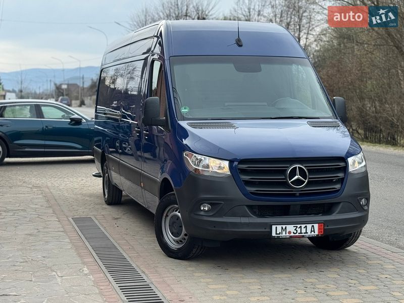 Вантажний фургон Mercedes-Benz Sprinter 2023 в Сваляві