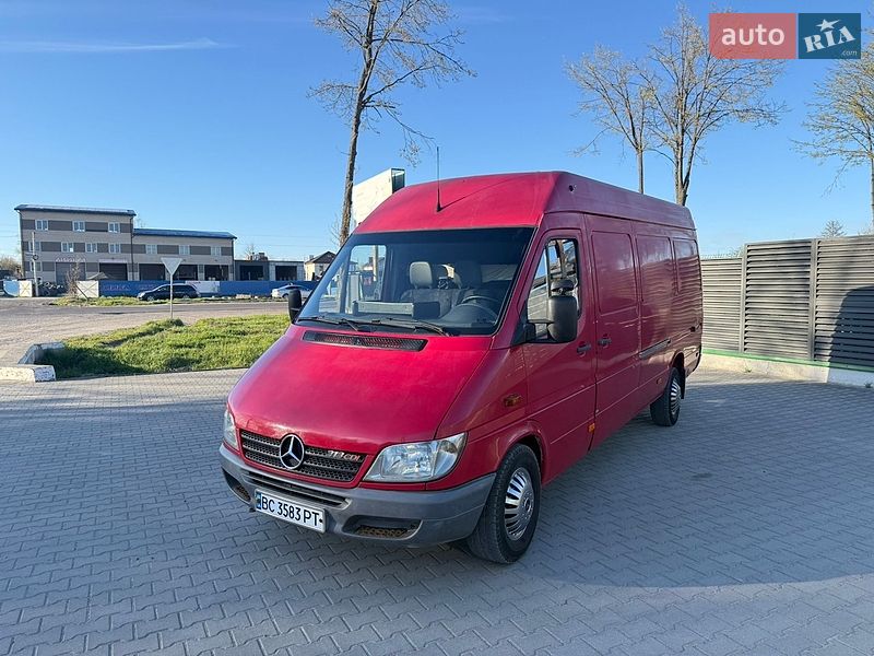 Грузовой фургон Mercedes-Benz Sprinter 2006 в Львове