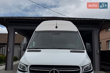Вантажний фургон Mercedes-Benz Sprinter 2020 в Чернівцях