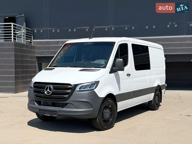 Грузопассажирский фургон Mercedes-Benz Sprinter 2024 в Киеве