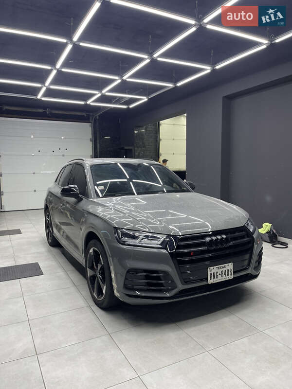 Внедорожник / Кроссовер Audi SQ5 2019 в Кременчуге