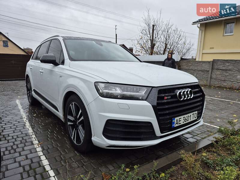 Внедорожник / Кроссовер Audi SQ7 2017 в Днепре