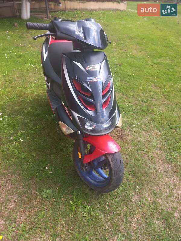 Мопеды Aprilia SR 2014 в Долине