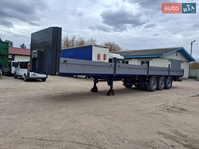 Бортовой полуприцеп Trouillet SR 2005 в Житомире