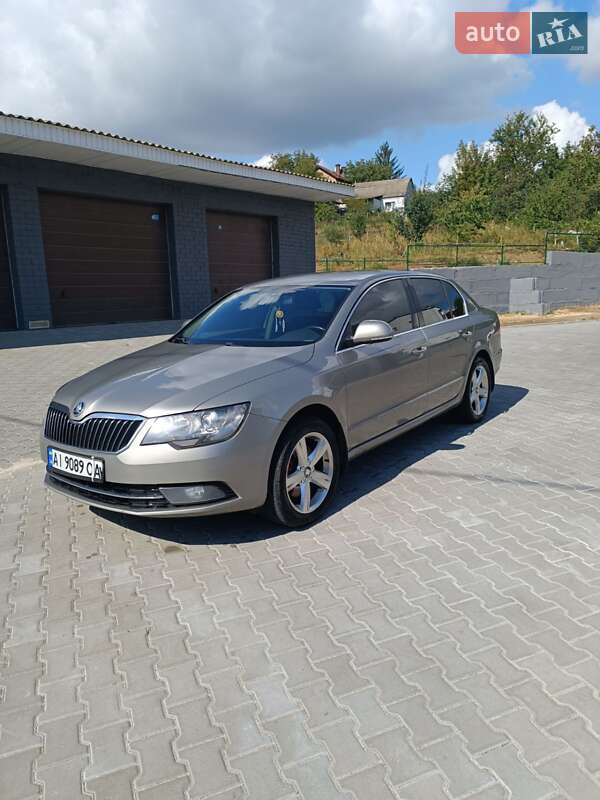 Лифтбек Skoda Superb 2015 в Украинке