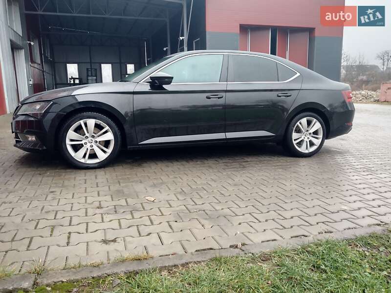 Лифтбек Skoda Superb 2015 в Бородянке