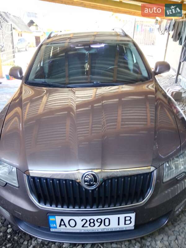 Универсал Skoda Superb 2011 в Иршаве Универсал Skoda Superb 2011 в Иршаве