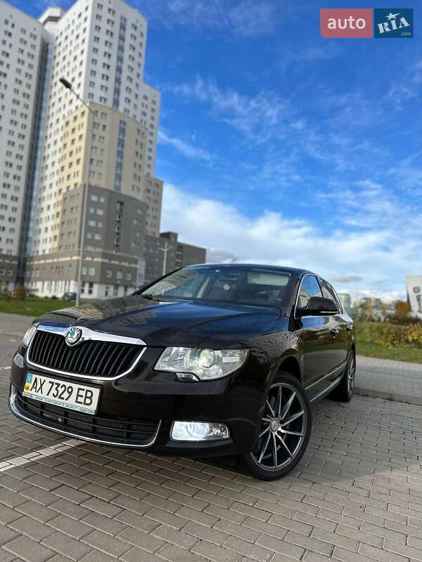 Лифтбек Skoda Superb 2013 в Харькове Лифтбек Skoda Superb 2013 в Харькове