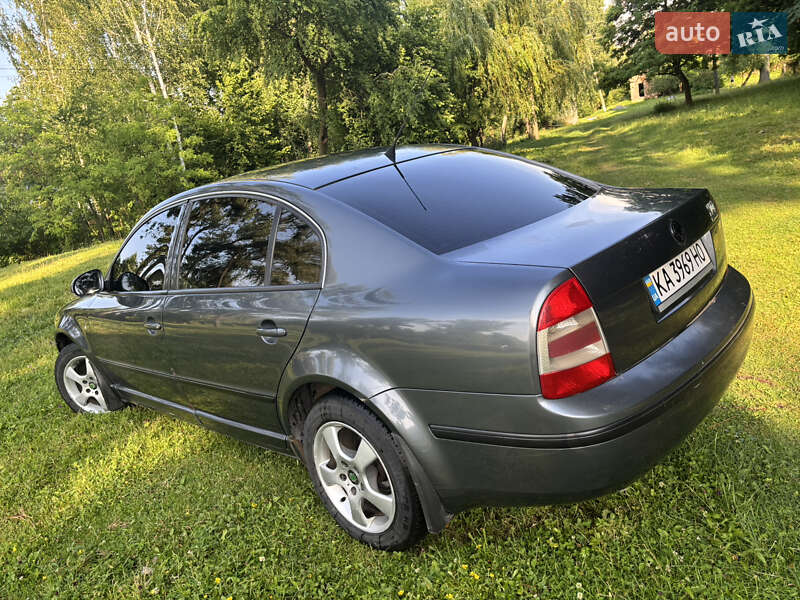 Лифтбек Skoda Superb 2008 в Корце