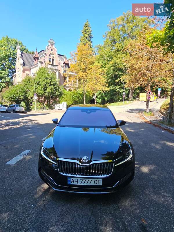 Лифтбек Skoda Superb 2019 в Киеве