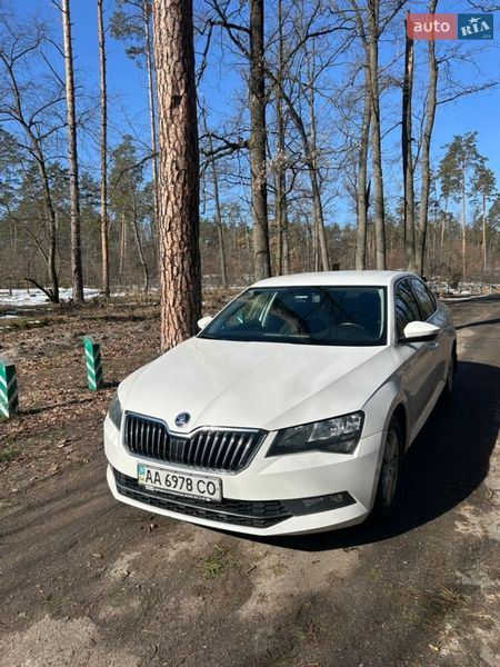 Лифтбек Skoda Superb 2015 в Киеве Лифтбек Skoda Superb 2015 в Киеве