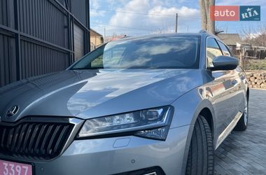 Универсал Skoda Superb 2021 в Хороле