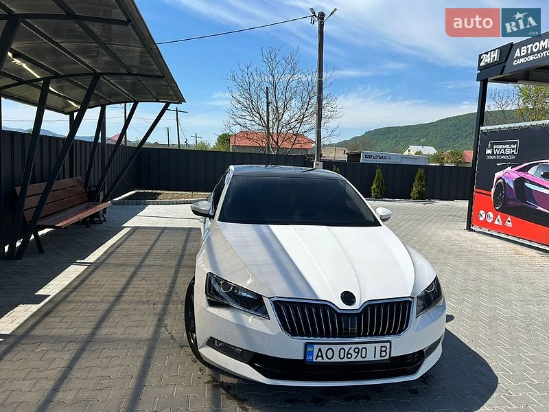 Лифтбек Skoda Superb 2018 в Хусте