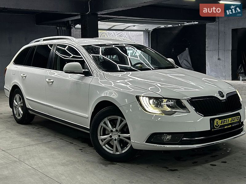 Универсал Skoda Superb 2014 в Черновцах